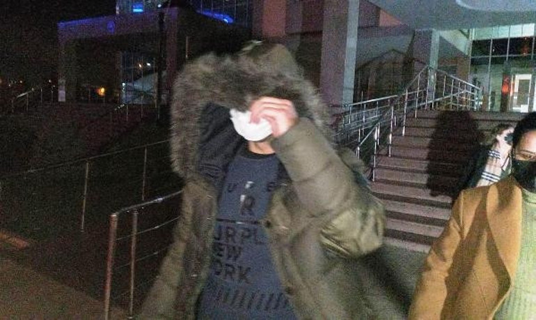 Askeri bölgede yakalanan Yunan polis ile kız arkadaşı 5er yıla kadar hapisle yargılanıyor