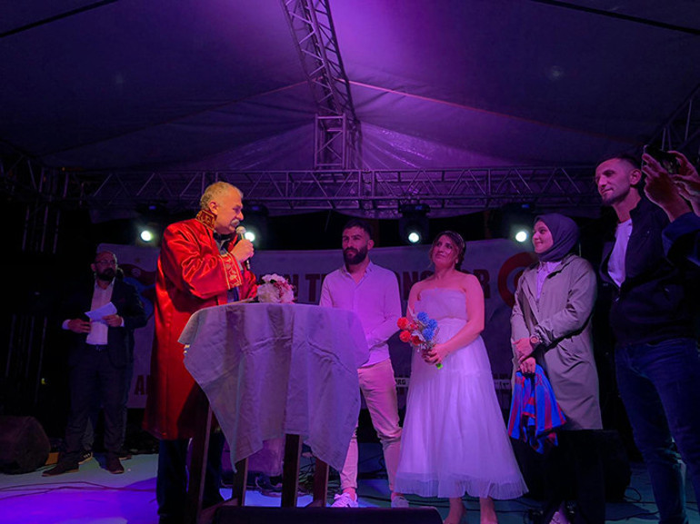 Trabzonspor şampiyon oldu, Tansu ile Ali evlenebildi