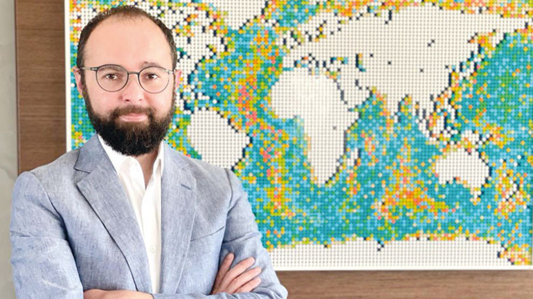 Yeşil enerjide liderliği hedefliyor