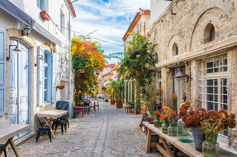 Çeşme yaza hazır