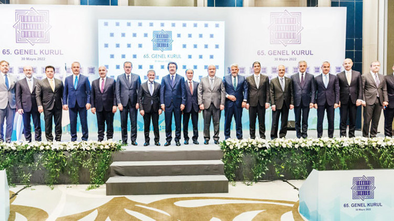 Bakan Nebati, güçlü ve dengeli büyüme eğiliminin sürdüğünü açıkladı: Veriler % 7’ye işaret ediyor