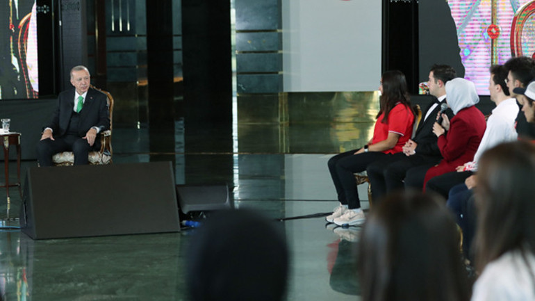 Son dakika: Dünya Tütünsüz Günü programı... Cumhurbaşkanı Erdoğanın gençlik buluşmasına damga vuran sözler
