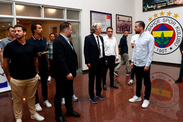 Son dakika: Jorge Jesus, Fenerbahçenin Samandıra Can Bartu Tesislerini gezdi