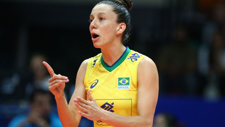 Brezilya Ligi MVPsi Macris Carneiro ve Meryem Boz Fenerbahçe Opette İki transfer daha...