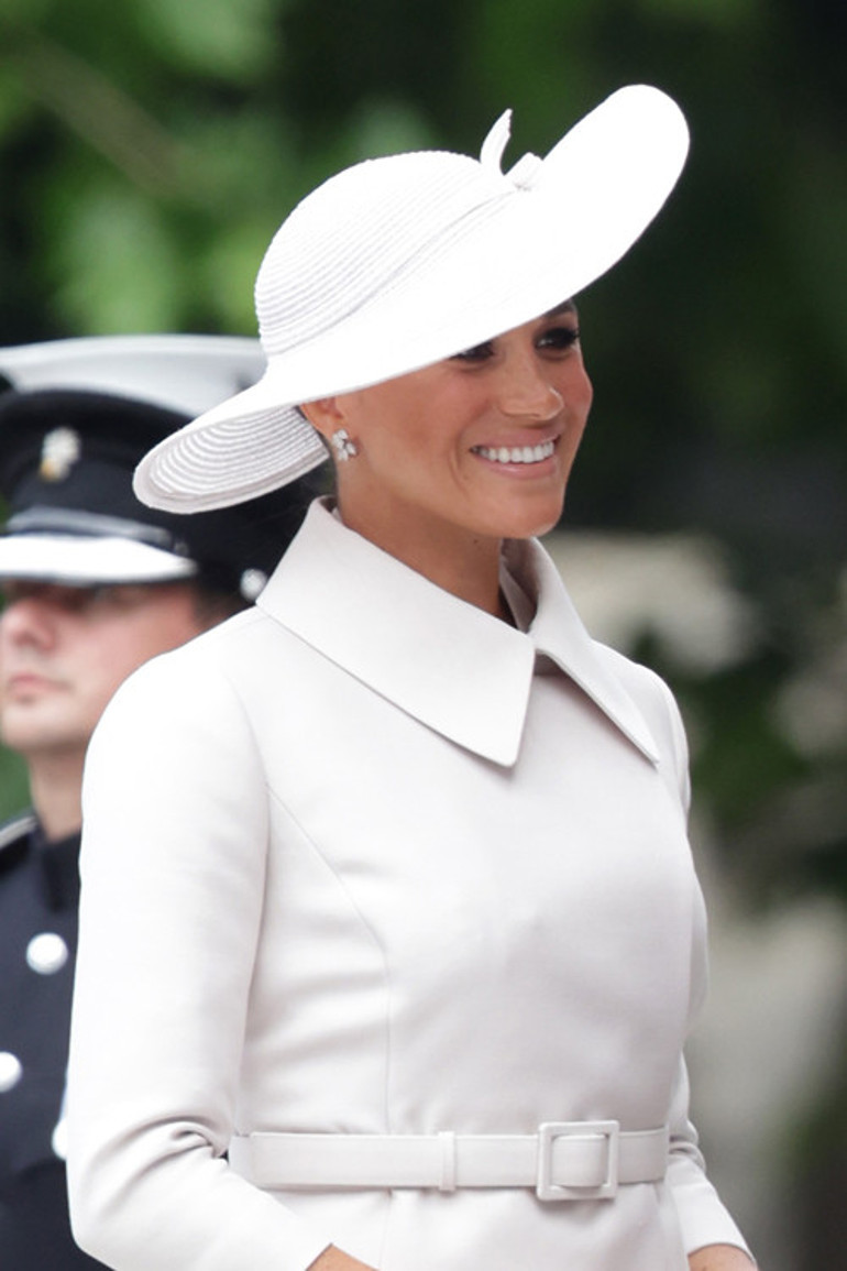 Harry ile Meghan iki yıl sonra ilk kez: Gittikleri gibi döndüler