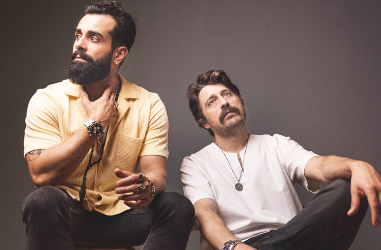 Sinem Kobal ile Kenan İmirzalıoğlunun kızları hastanede tedavi görüyordu... Minik Leyla iyileşiyor