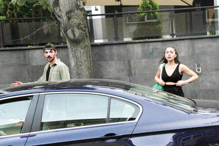 Sıla Türkoğlu ve Halit Özgür Sarının panik anları