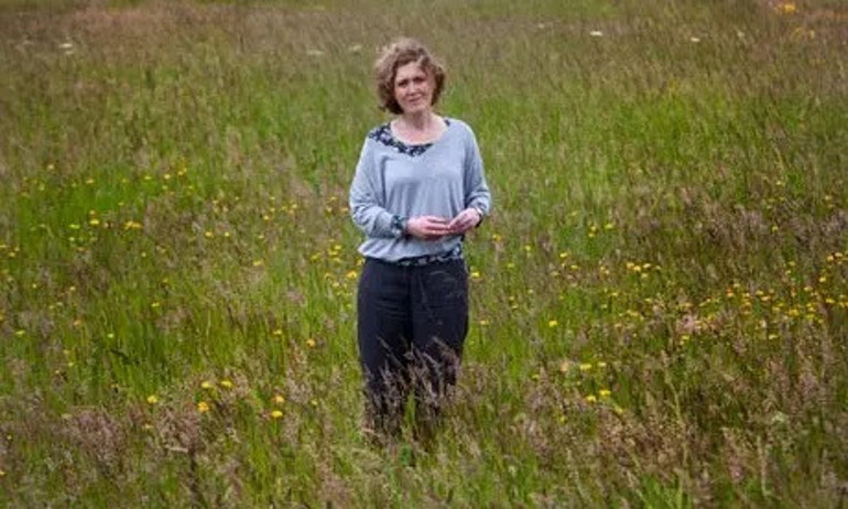 11 yıl önce sırra kadem basmıştı Öldü sandığı kocasından mesaj aldı…