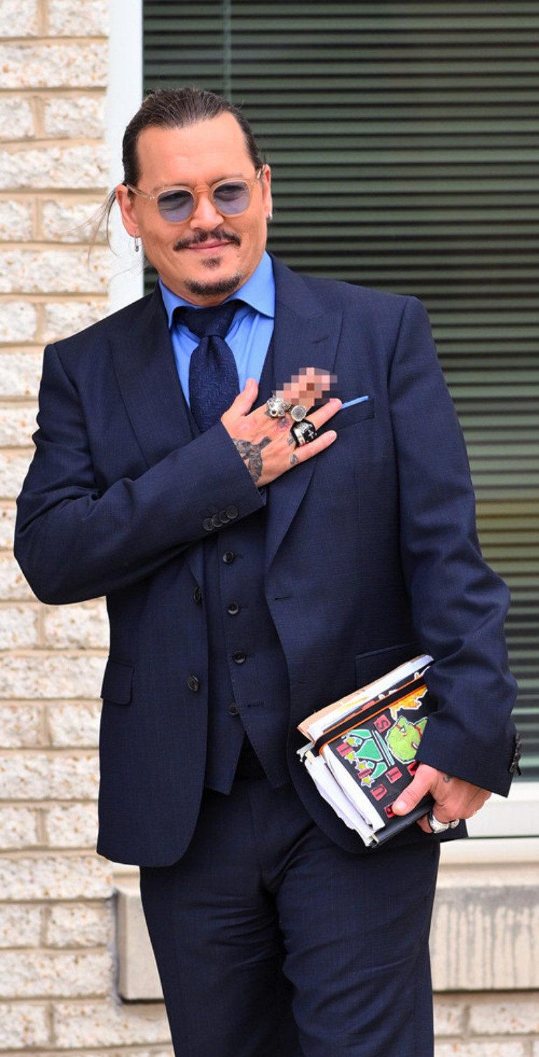 Jüride olduğunu iddia eden adamdan şok sözler: Johnnynin fiziksel tacizci olduğunu hissediyorduk ama...