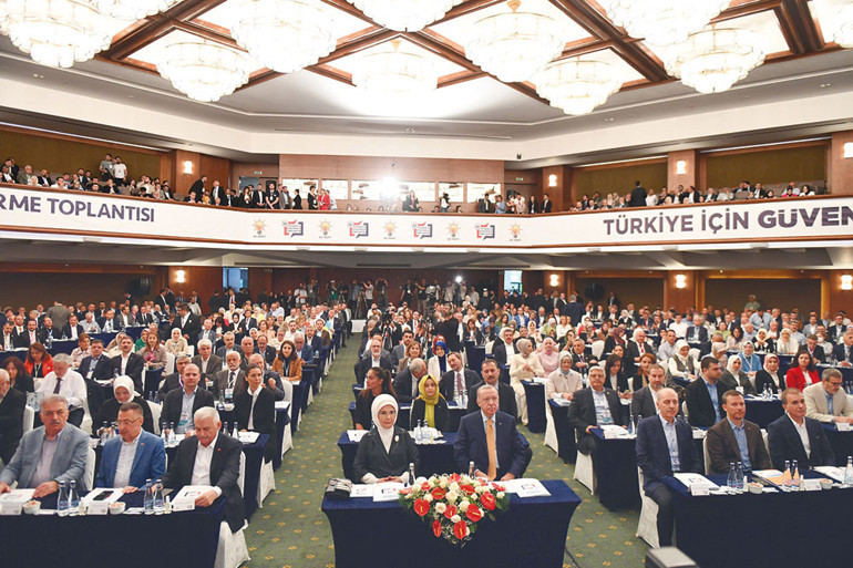 Altılı masa kararını versin