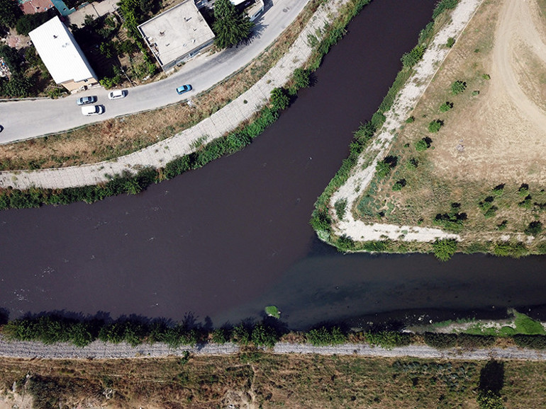 Nilüfer Çayı siyah akmaya başladı, analizde en kötü sonuç çıktı Tehlikeye dikkat çekti