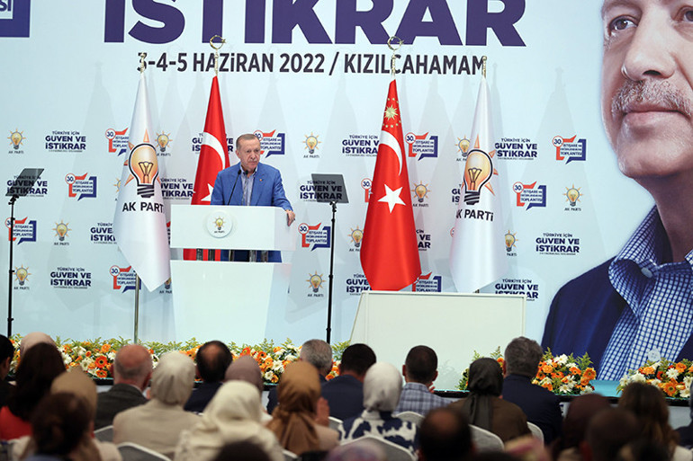 AK Parti Kızılcahamam Kampı... Cumhurbaşkanı Erdoğandan çiftçi ve memurlara iki ayrı müjde