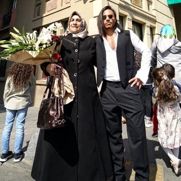 Asmalı Konak oyuncuları çeyrek asır sonra buluştu: Zamanı büktük