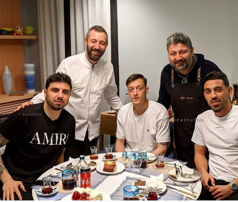 Son dakika: Ozan Tufan anlaştı ve sıra Hull City ile Fenerbahçede Görüşmede çifte transfer sürprizi... Emre Belözoğlu detayı... | Transfer haberi