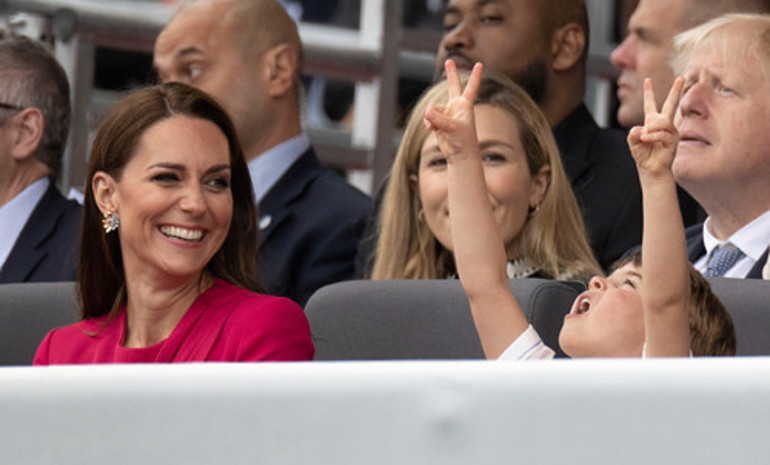 Louis, dört güne damgasını vurdu: Sarayda büyüyen bir çocuk bunu nereden öğrendi