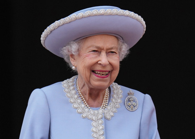 Kraliçe 2. Elizabeth, halkı üzülmesin diye etkinliklere katılmamış