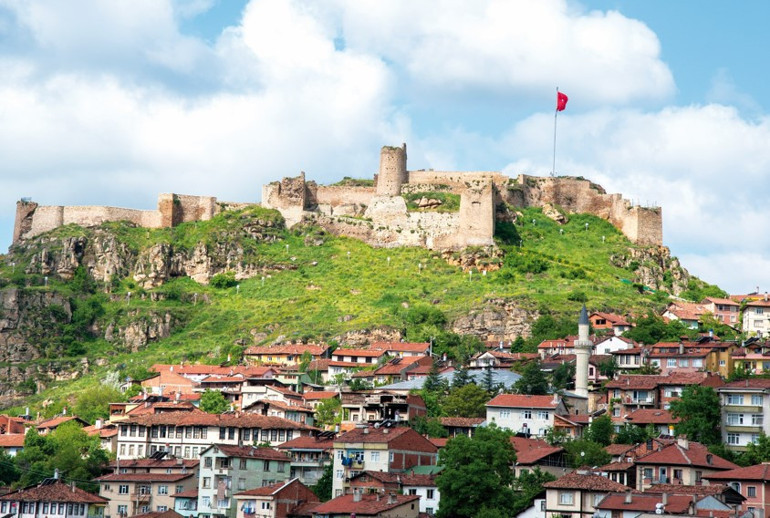 Dağların arasında doğanın kucağında