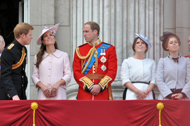 İngiliz kraliyet ailesinde ortalık yine karıştı: Fotoğraftan kesti