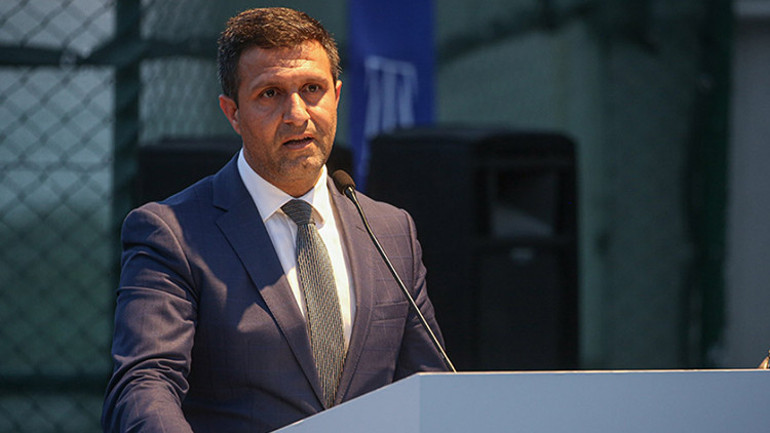 Ata Koleji 2021-2022 mezunlarını verdi