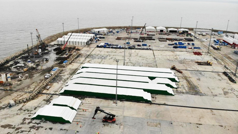 Filyosta tarihi gün Karadeniz doğal gazı için ilk boru denize iniyor