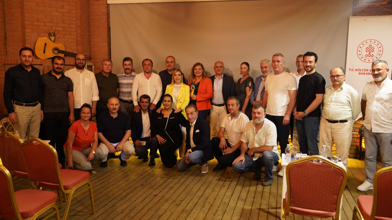 İngiliz geliyor siz de geliverin gari