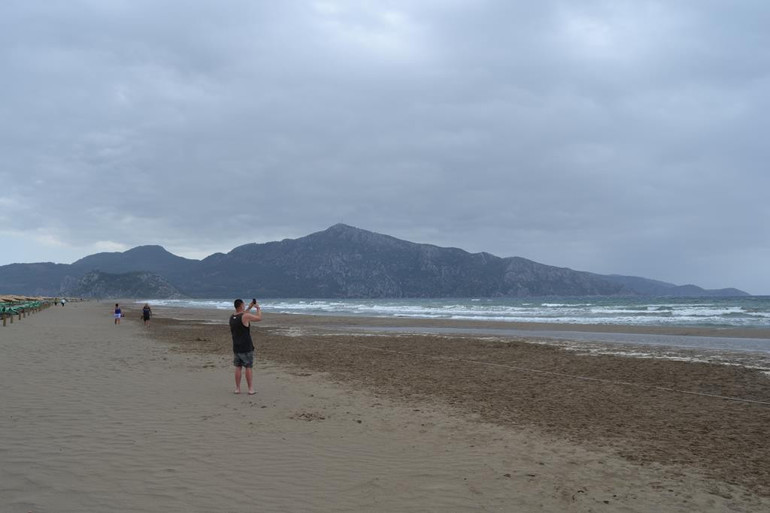 İngiliz geliyor siz de geliverin gari