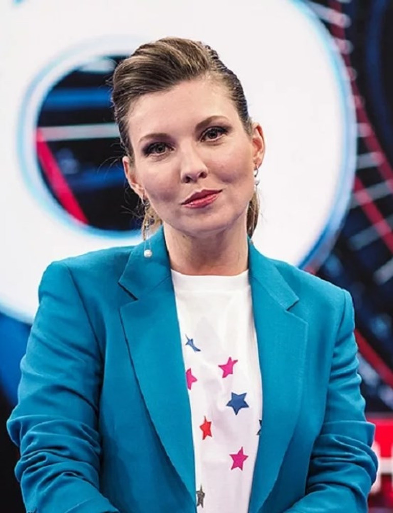 Savaşın propaganda kampanyasının dümeni onda İşte Putinin Demir Bebeği Olga Skabeyeva