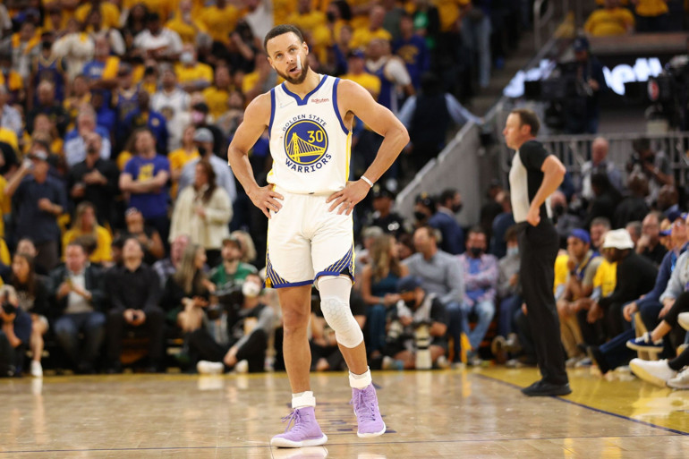 Golden State Warriors NBA şampiyonluğuna bir adım yakın
