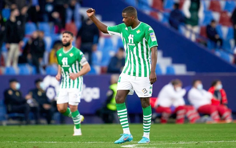 Son dakika: Fenerbahçede transfer gündemi çok hareketli Lincoln Henrique sonrası Halil Akbunar, William Carvalho, Yan Couto...