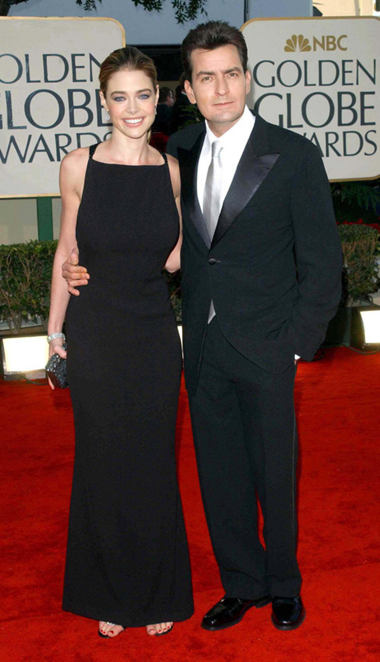 Önce kızı şimdi de kendisi: Ünlü oyuncu da erotik siteye üye oldu