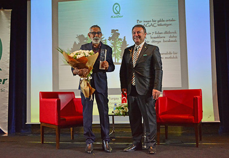 Sanatını çocuklara ve mahkumlara adadı