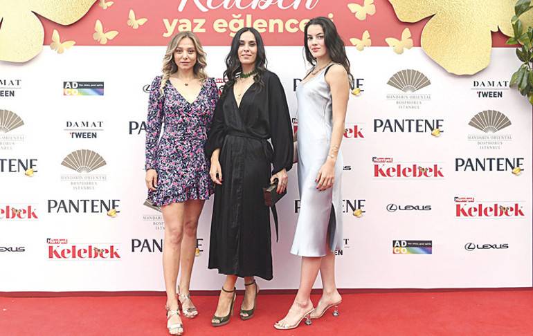 Kelebek Yazı partisi ünlüler geçidi