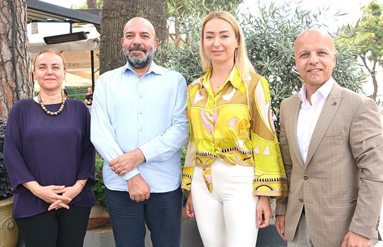 Şarkılar bu kez eğitim için