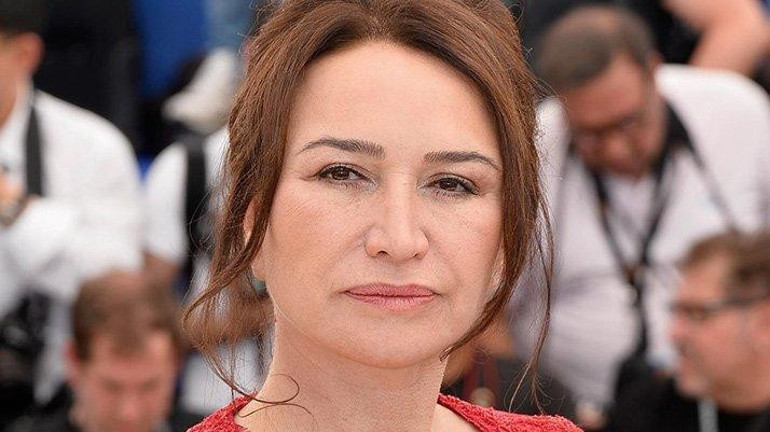 Eşinin soyadını sildirmek için mahkemeye başvurmuştu... Seda Sayandan ilk açıklama
