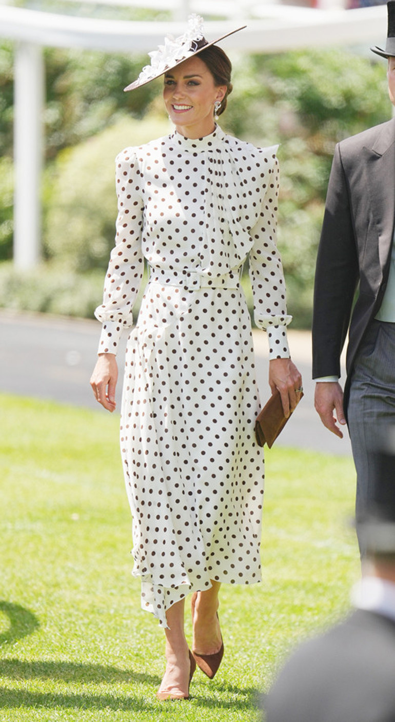 Kayınvalide ruhu: Kate, Dianaya selâm gönderdi