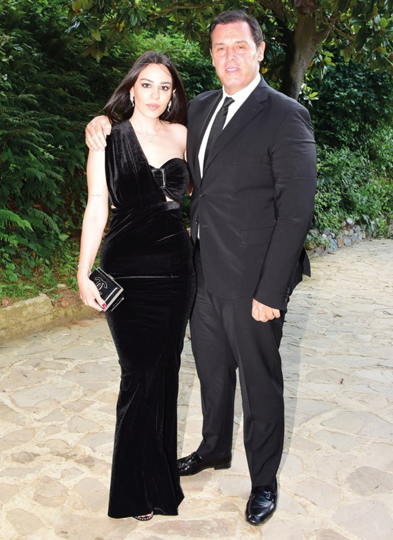 Okan Turan ile Katre Yırtıcı rüya gibi bir törenle evlendi