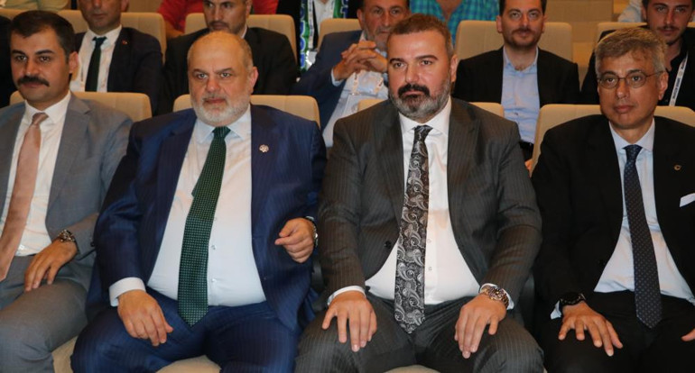 Çaykur Rizesporun yeni başkanı İbrahim Turgut Tahir Kıran veda etti...