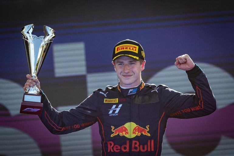 Formula 2 sürücüsü Juri Vips, ırkçı ifade kullanınca Red Bulldan uzaklaştırıldı