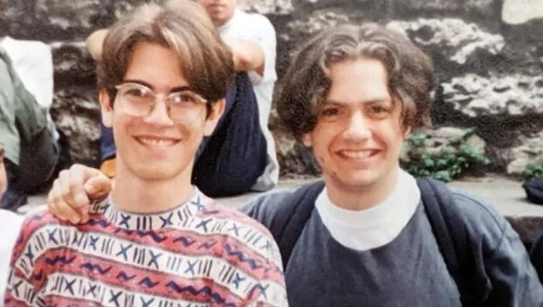 Ünlü oyuncu kep attı