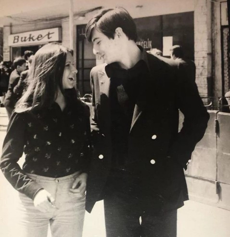 Ünlü oyuncu kep attı