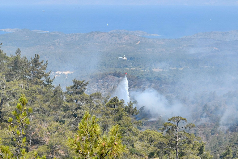 Son dakika: Marmaris’te orman yangınında son durum Cumhurbaşkanı Erdoğan helikopterle inceleme yaptı