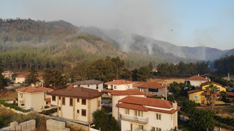 Son dakika... Marmaristeki orman yangınında üçüncü gün Bakan Kirişci: Evleri boşaltılan ailelere 3 bin TL ödeme yapıldı