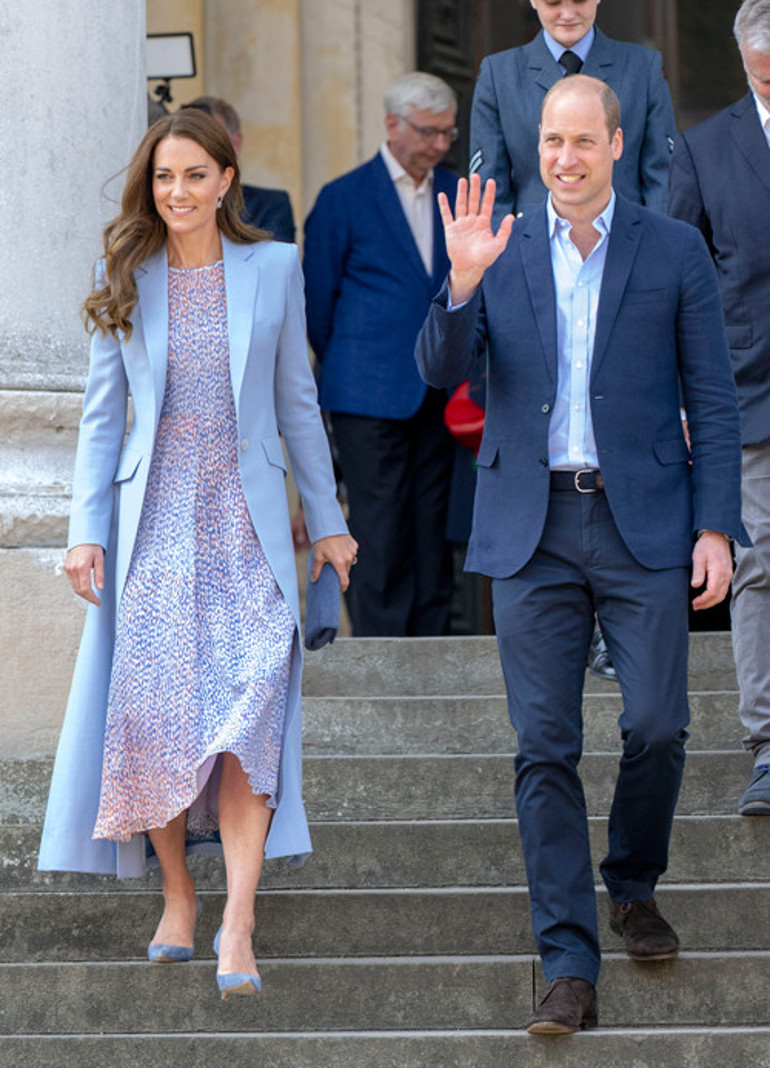 Kate ile William ilk kez: Kral ve kraliçe portresi