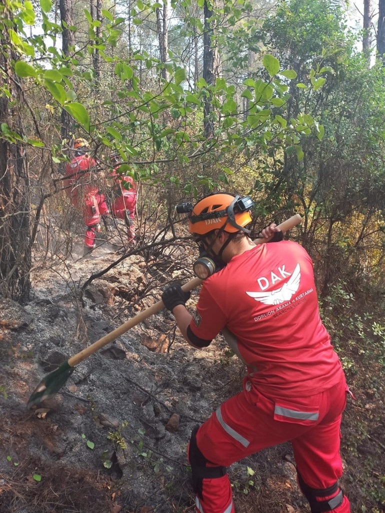 Son dakika... Marmaris yangınında 3üncü gün... Orman yangınını çıkaran zanlı tutuklandı