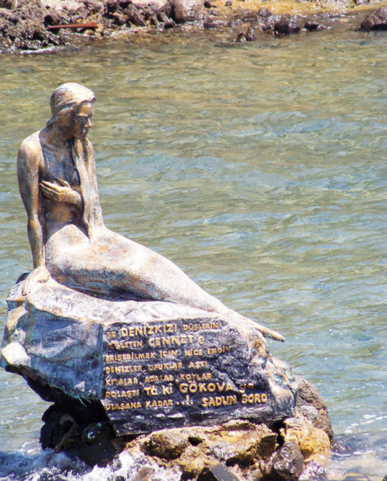‘Yoksa o denizkızı bizi terk mi ediyor’