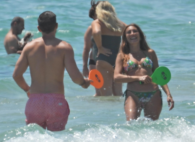 Ünlü ikili tatilde... Bodrum âşıkları