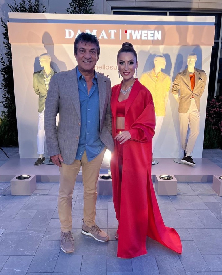 Kırmızı halıda Damat Tween şıklığı
