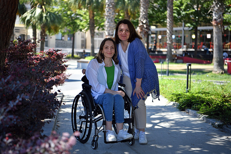 Zeynep, ‘engelsiz bir hayat’ için çalışıyor