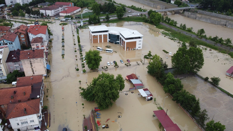 Zonguldak, Bartın, Kastamonu, Karabük ve Sinopta kuvvetli yağış Bakan Soylu: Daha büyük bir felaket olabilirdi