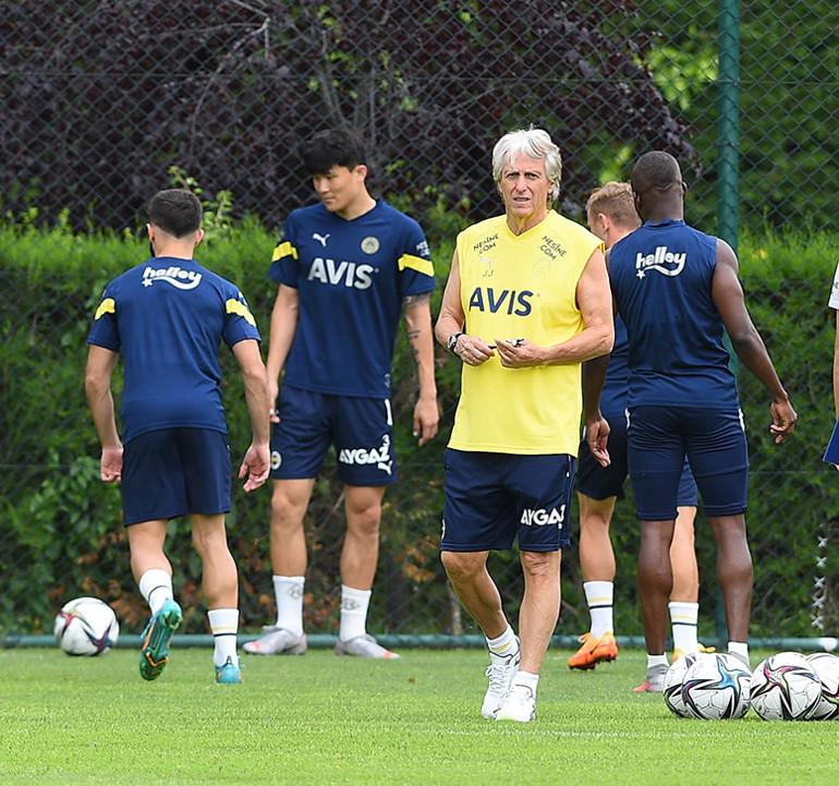 İnsanlar hala beni kovuyor sözleri olay olmuştu Fenerbahçenin idmanındaki sürpriz, Jesusun gözüne giren 5 futbolcu
